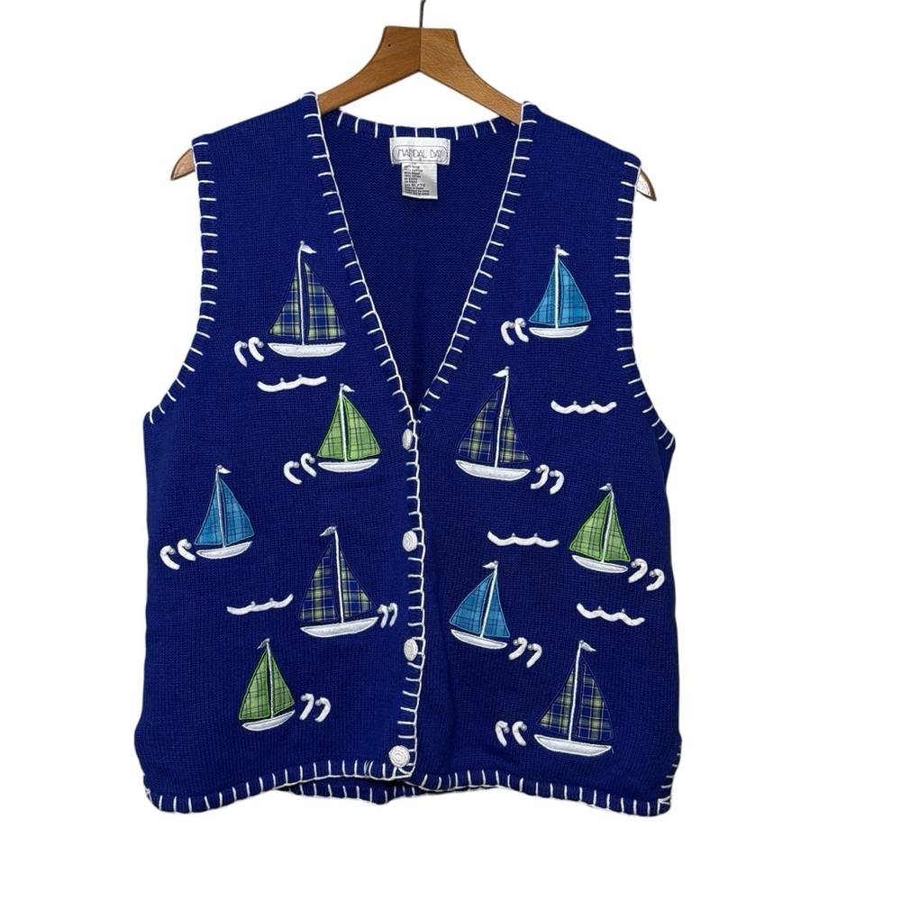 Vintage Mandal Bay blue knit sweater vest with a sailboat design. Women’s XL
